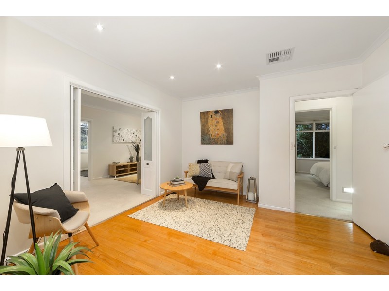 9 Nethercote Drive, Mount Waverley VIC 3149