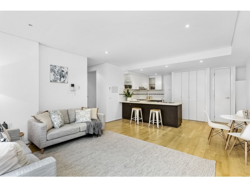 2/213 Normanby Road, Notting Hill VIC 3168