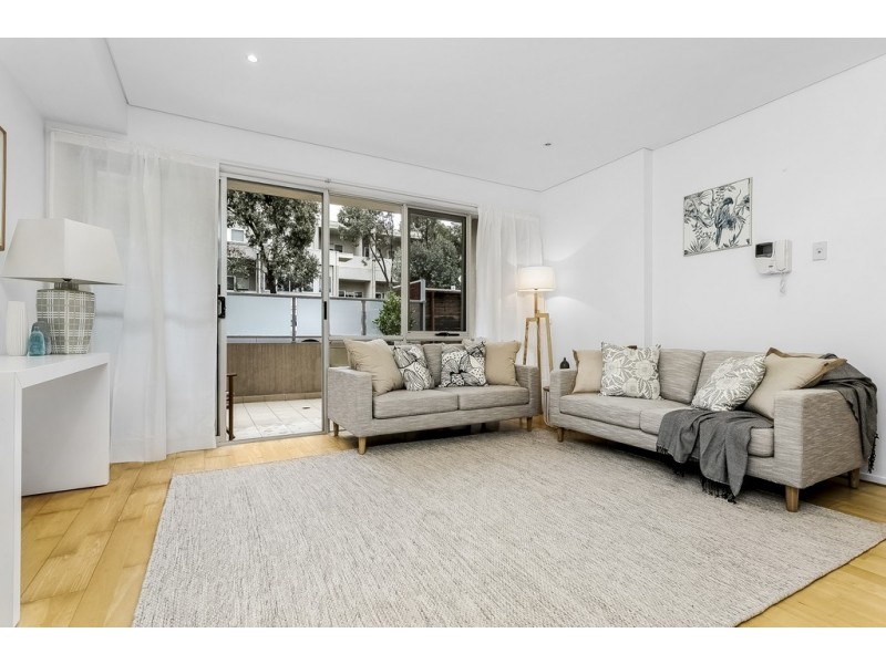 2/213 Normanby Road, Notting Hill VIC 3168