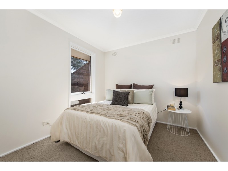 18 Overland Drive, Vermont South VIC 3133