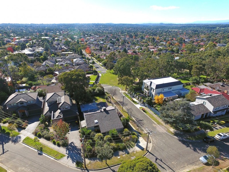 57 Hinkler Road, Glen Waverley VIC 3150