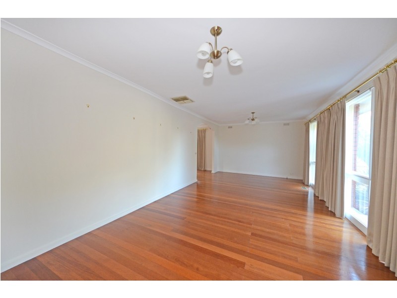 101 King Arthur Drive, Glen Waverley VIC 3150