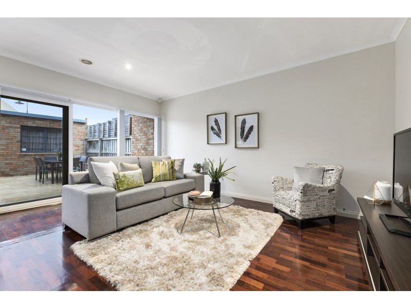 25 Herriotts Boulevard, Glen Waverley VIC 3150