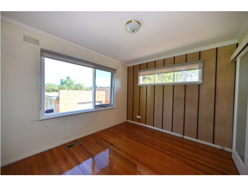 8 Leicester Avenue, Glen Waverley VIC 3150