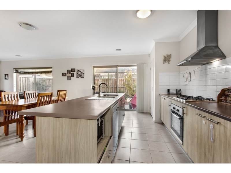 6 Burrell Way, Mernda VIC 3754