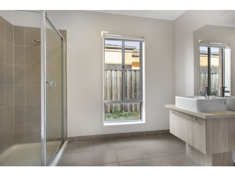 6 Burrell Way, Mernda VIC 3754