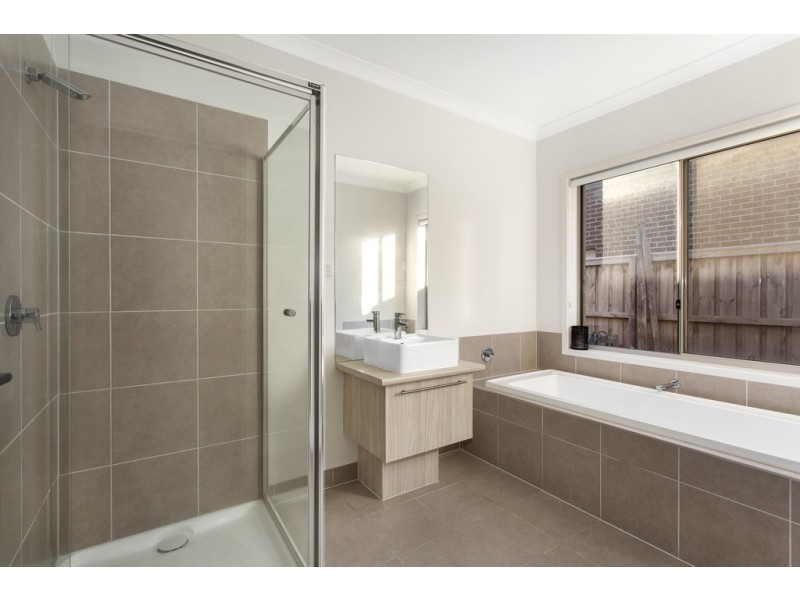 6 Burrell Way, Mernda VIC 3754