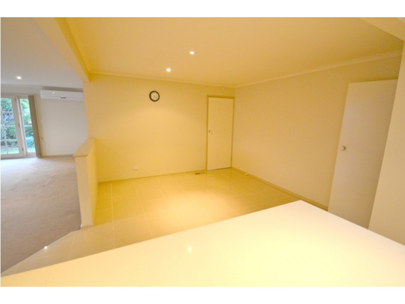 9 Witken Avenue, Wantirna South VIC 3152