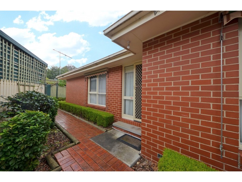 2/8 Caesar Street, Mulgrave VIC 3170