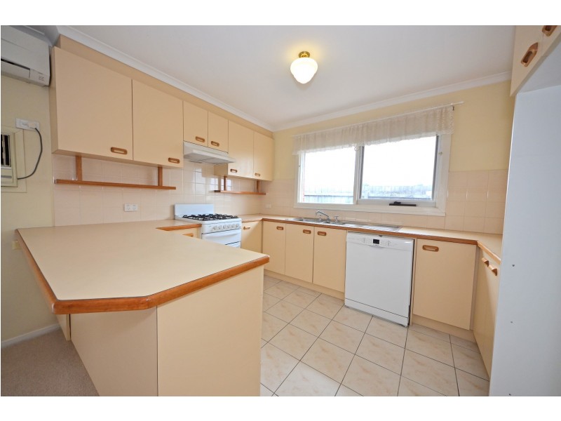 2/8 Caesar Street, Mulgrave VIC 3170