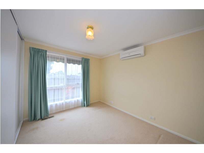 2/8 Caesar Street, Mulgrave VIC 3170