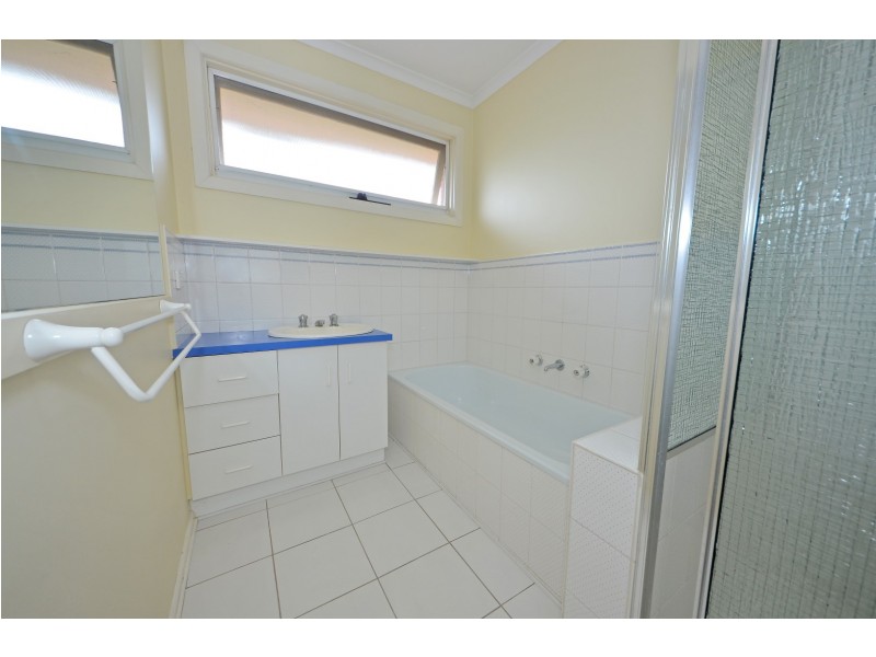 2/8 Caesar Street, Mulgrave VIC 3170