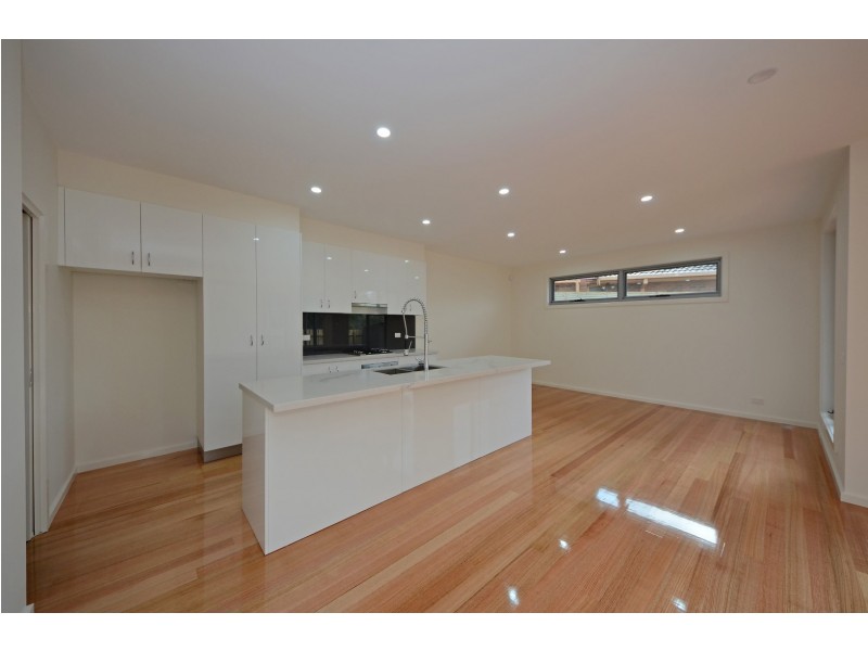 2/1 Sampson Drive, Mount Waverley VIC 3149