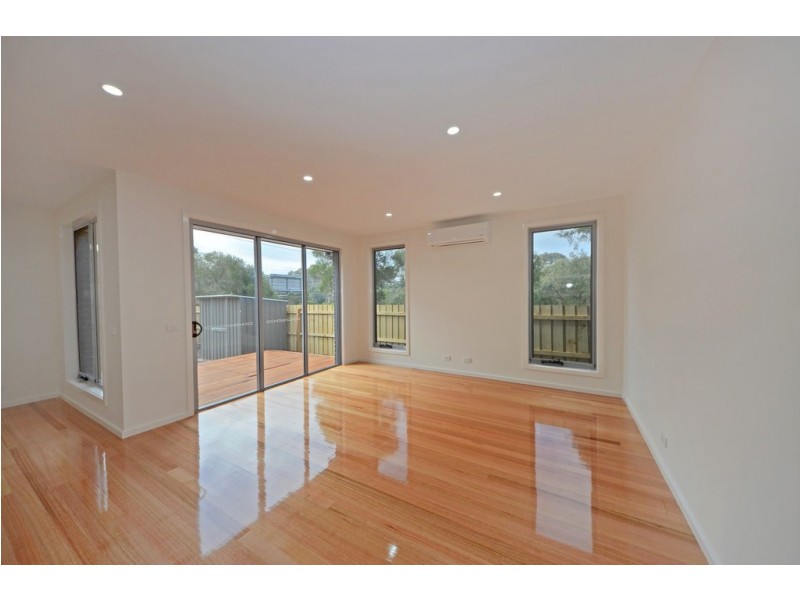 2/1 Sampson Drive, Mount Waverley VIC 3149