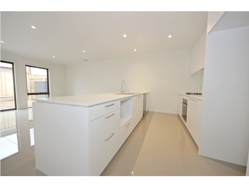 15 Panorama Drive, Wantirna South VIC 3152