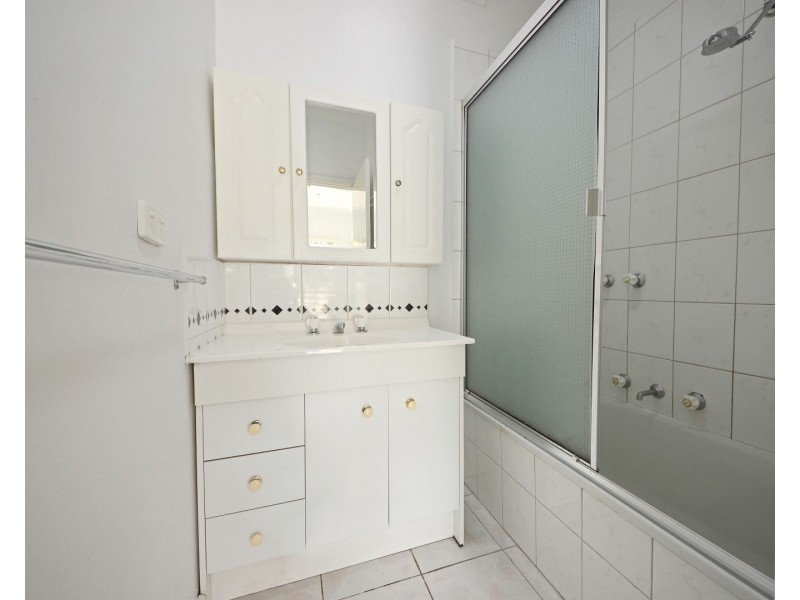 1/42 Panorama Street, Clayton VIC 3168