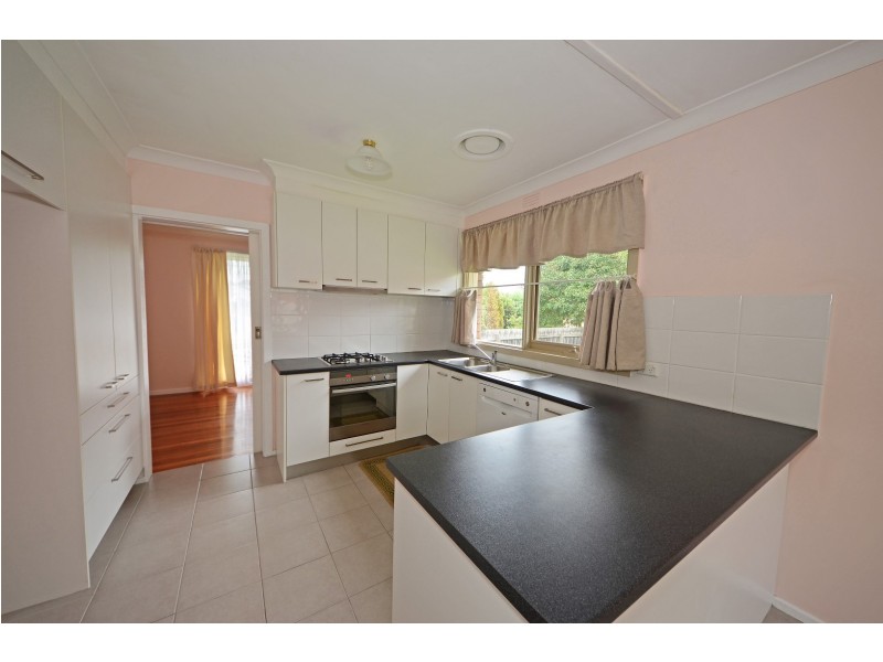 22 Cootamundra Drive, Wheelers Hill VIC 3150