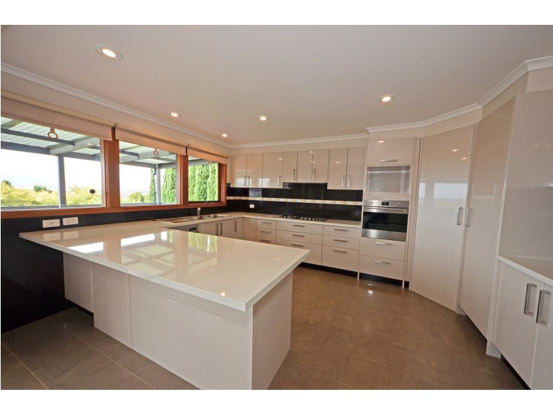 57 Craig Hill Drive, Wheelers Hill VIC 3150