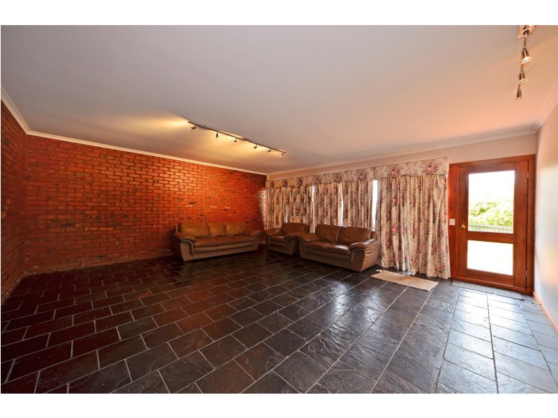 57 Craig Hill Drive, Wheelers Hill VIC 3150