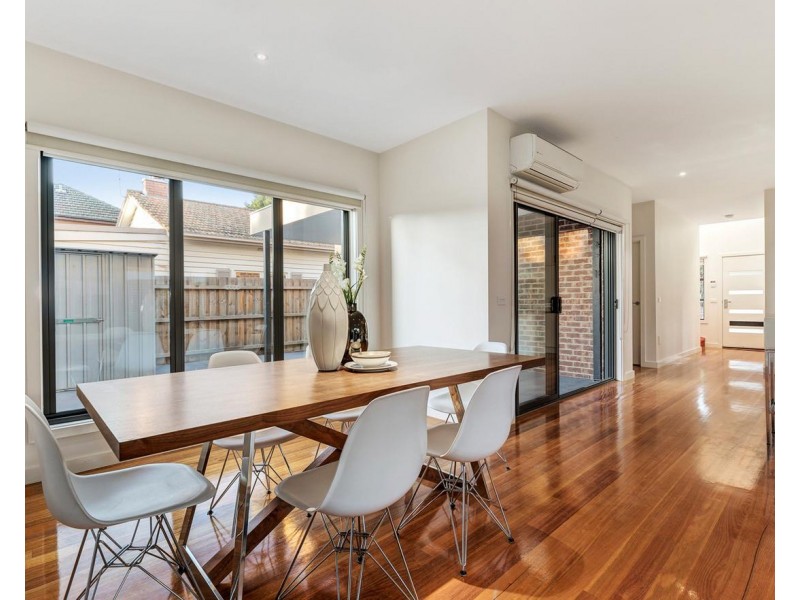 1/1 Prince Edward Avenue, Mckinnon VIC 3204