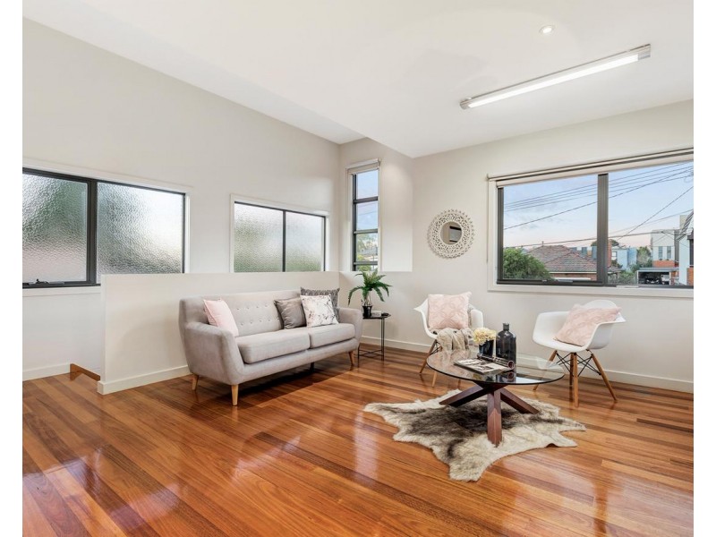 1/1 Prince Edward Avenue, Mckinnon VIC 3204