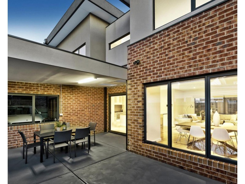 1/1 Prince Edward Avenue, Mckinnon VIC 3204