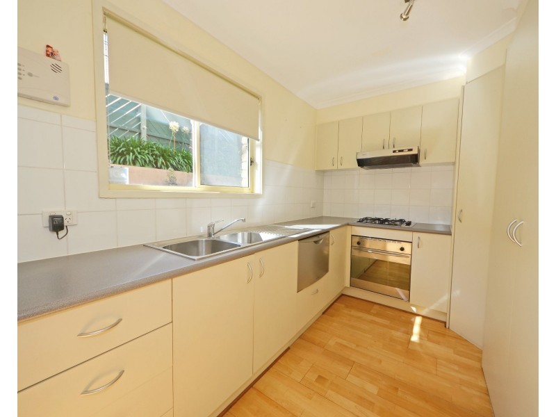27 Gateway Close, Chadstone VIC 3148