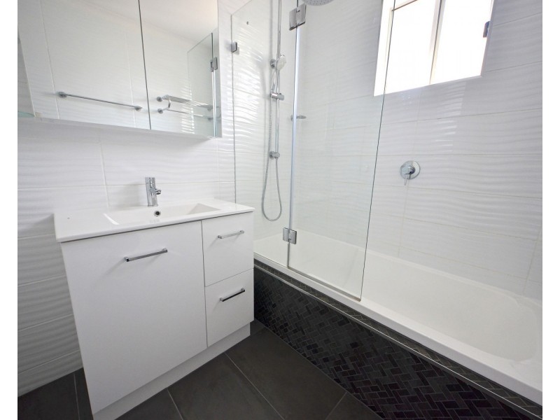 27 Gateway Close, Chadstone VIC 3148