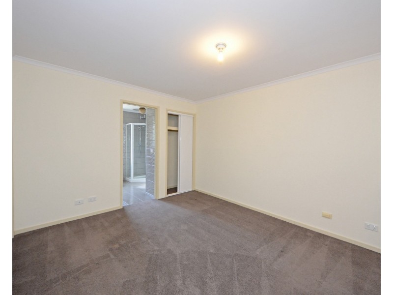 27 Gateway Close, Chadstone VIC 3148