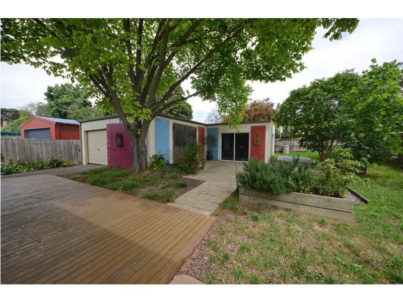 28 View Road, Vermont VIC 3133