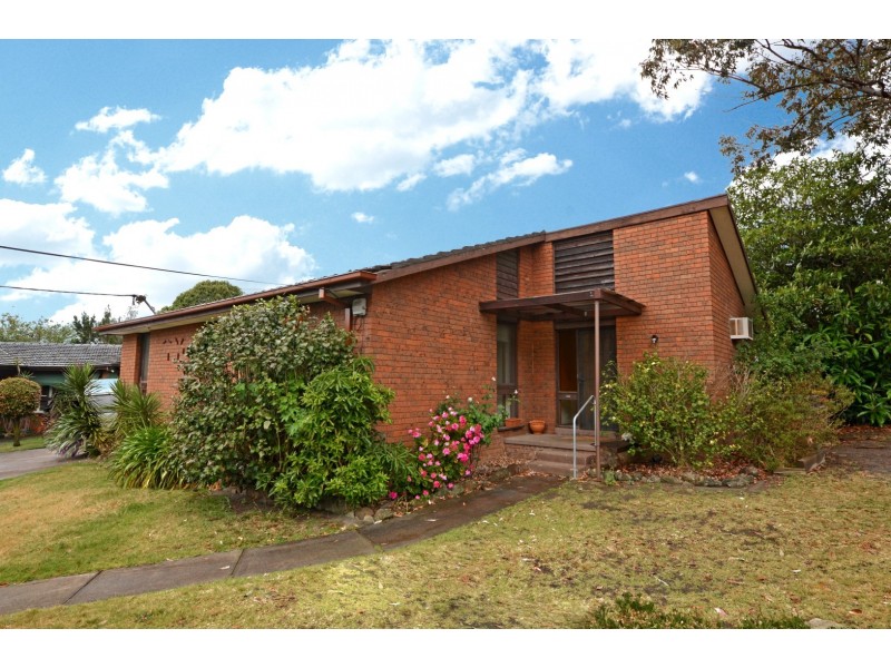 1/4 Kingsley Grove, Mount Waverley VIC 3149