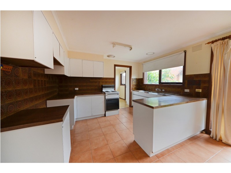 1/4 Kingsley Grove, Mount Waverley VIC 3149