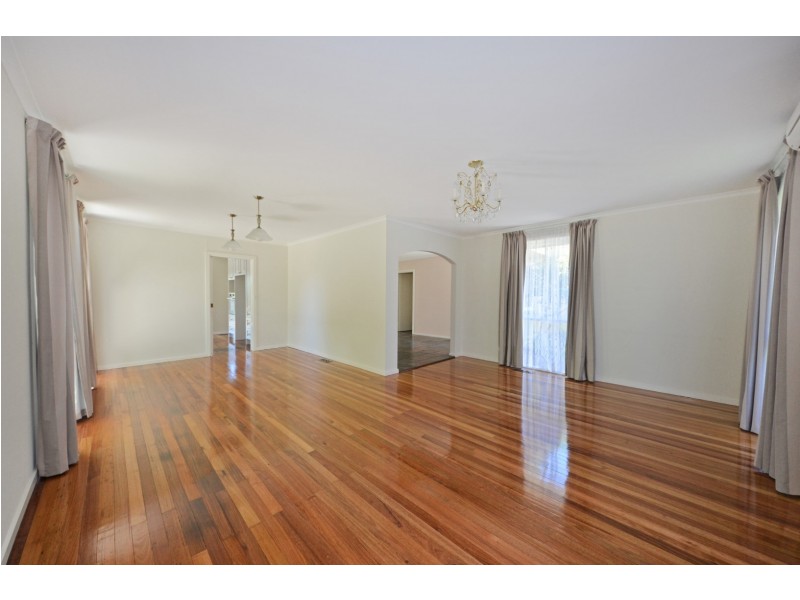 9 Finton Close, Glen Waverley VIC 3150