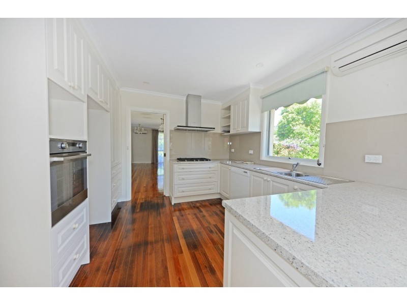 9 Finton Close, Glen Waverley VIC 3150