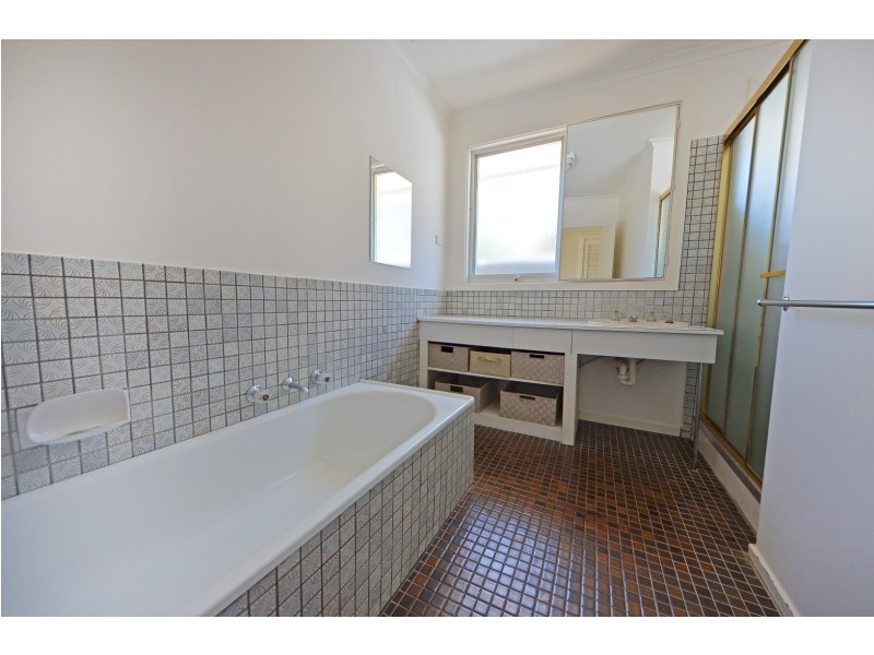 9 Finton Close, Glen Waverley VIC 3150