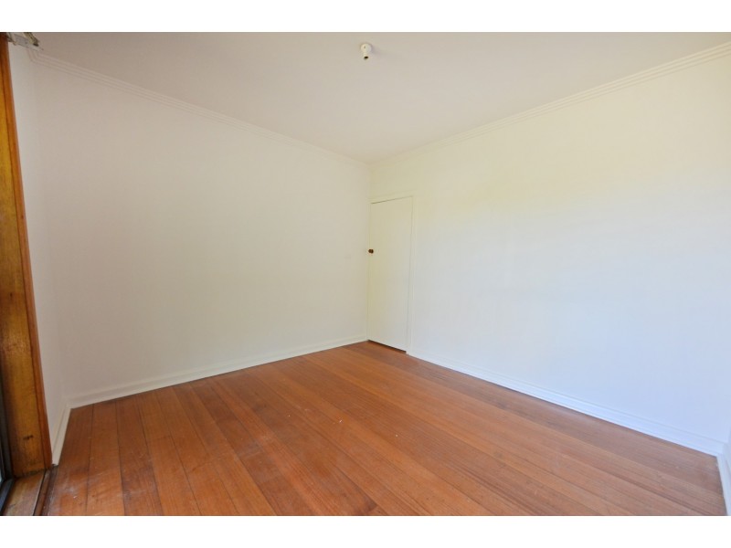 33 Glencairn Street, Mulgrave VIC 3170