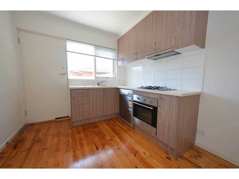 2/19 Oakes Avenue, Clayton South VIC 3169