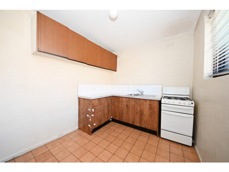 1/44 Oakes Avenue, Clayton South VIC 3169