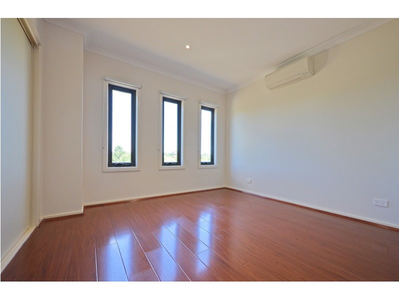 10 Parkland Place, Notting Hill VIC 3168