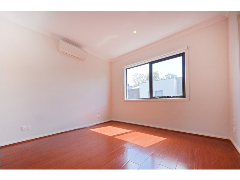 10 Parkland Place, Notting Hill VIC 3168