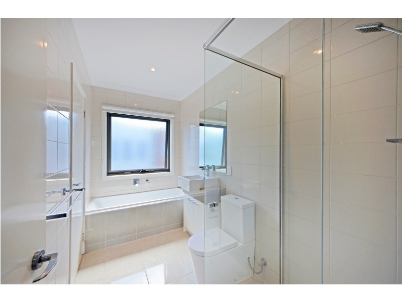 10 Parkland Place, Notting Hill VIC 3168