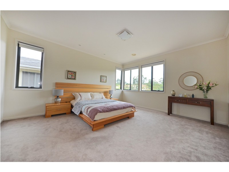 9 Cinnabar Avenue, Mount Waverley VIC 3149