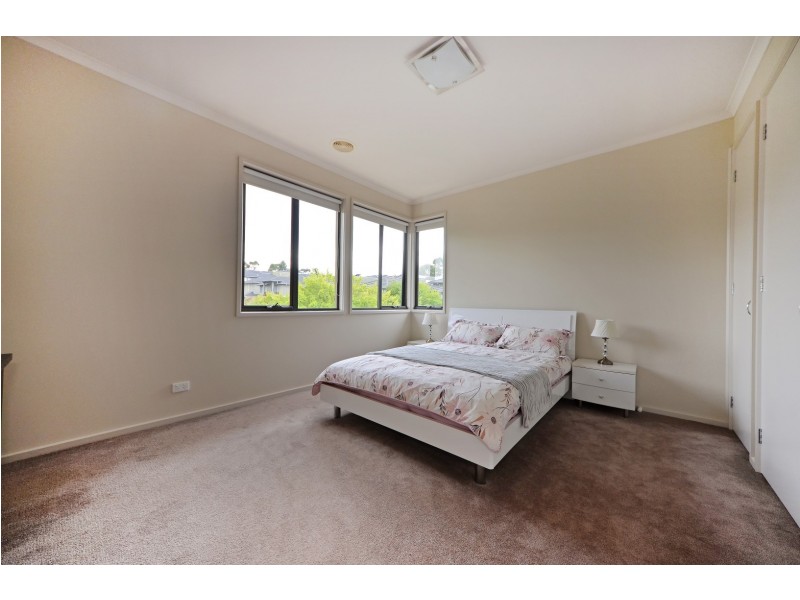 9 Cinnabar Avenue, Mount Waverley VIC 3149