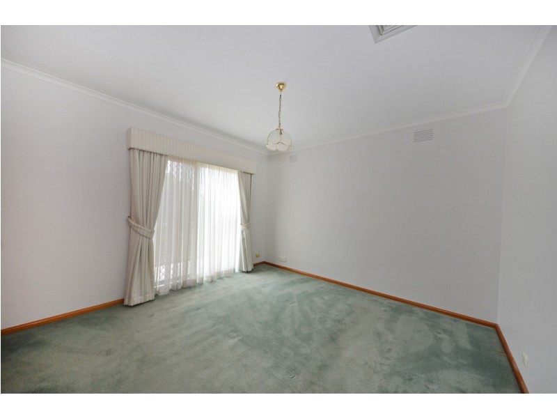 7 Scenic Court, Dandenong North VIC 3175