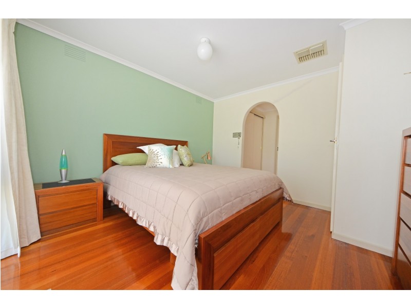7 Kawana Crescent, Glen Waverley VIC 3150