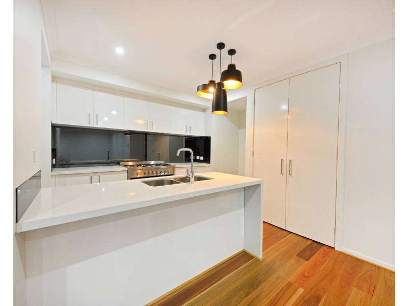 2 Windella Crescent, Glen Waverley VIC 3150