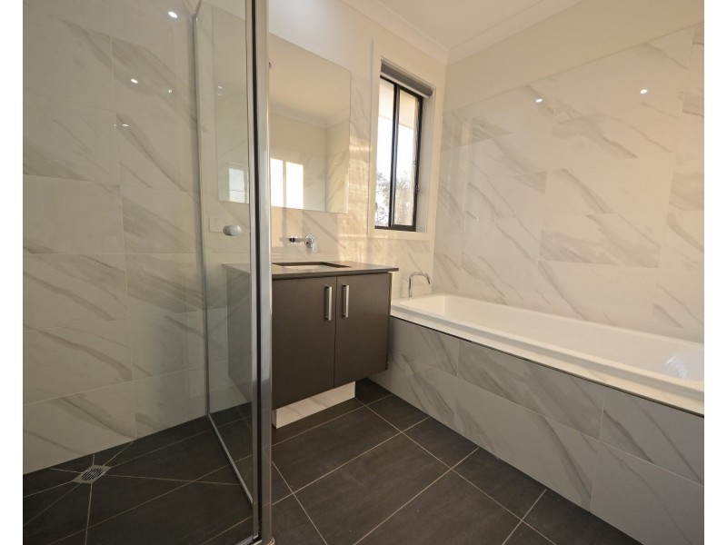 2 Windella Crescent, Glen Waverley VIC 3150