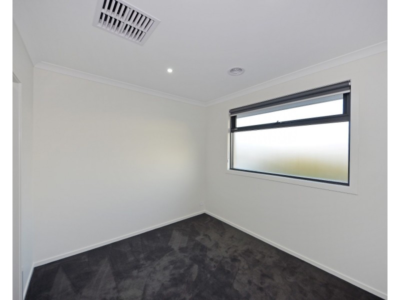 2 Windella Crescent, Glen Waverley VIC 3150