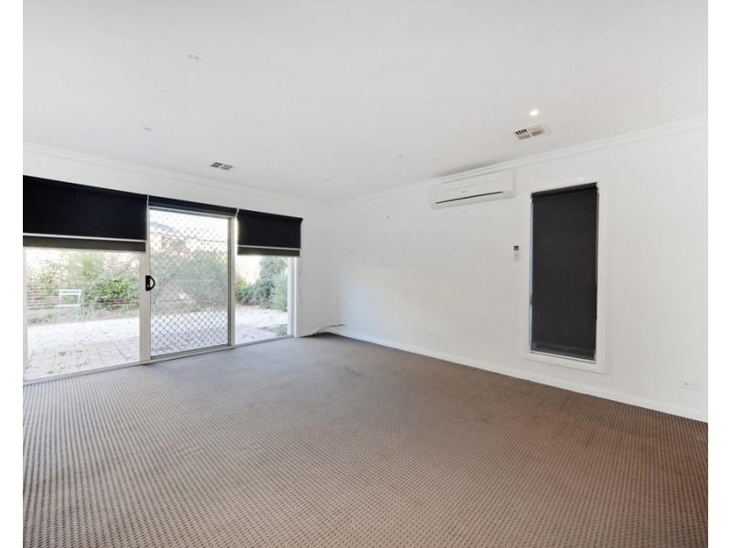 2/9 Johnson Drive, Glen Waverley VIC 3150