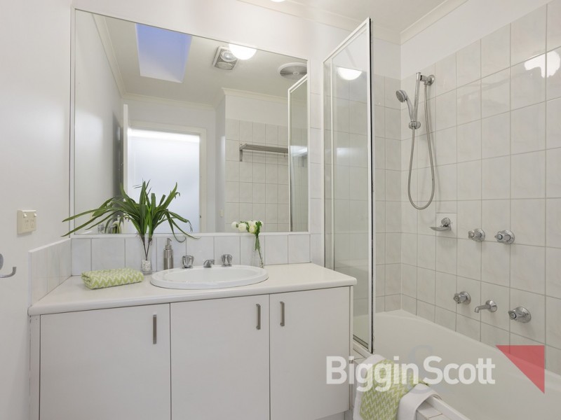 15 The Quadrangle, Glen Waverley VIC 3150